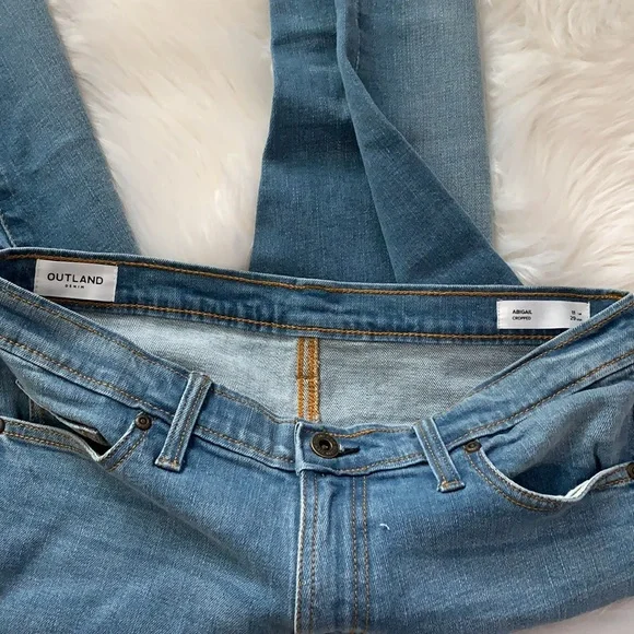 NWT Outland Denim Abigail Cropped High Rise Slim Tapered Jeans Womens 29